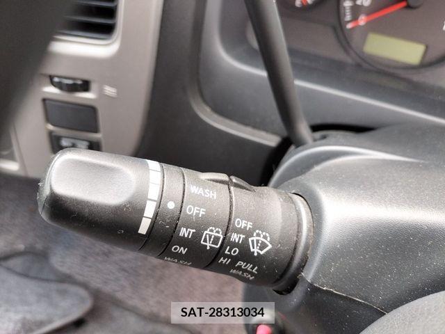 Nissan Caravan 2011-02 294528-13