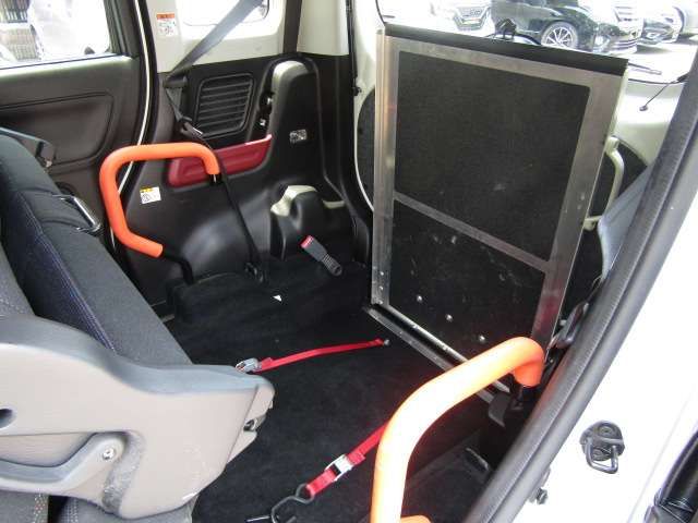 Suzuki SPACIA 2018-05 21832-8