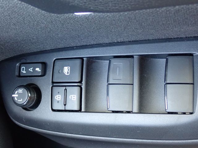 Toyota YARIS 2020-09 21460-6
