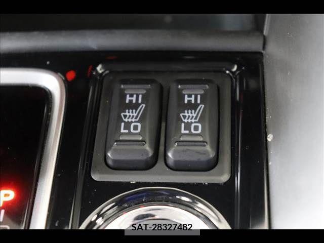 Mitsubishi ECLIPSE CROSS 2020-07 206715-5