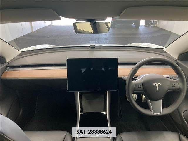 Tesla MODEL 3 2019-09 382346-1