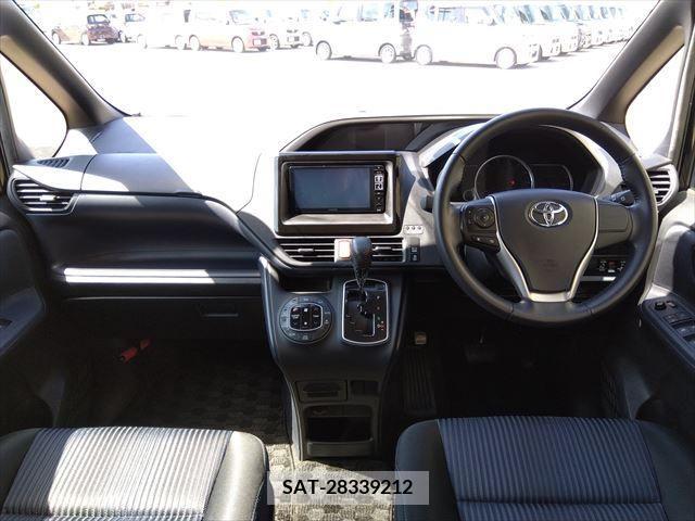 Toyota VOXY 2015-07 321445-9