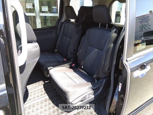 Toyota VOXY 2015-07 321445-13
