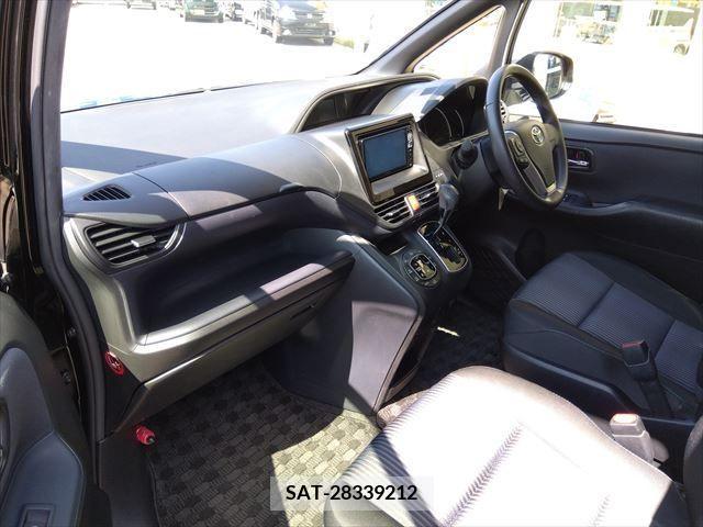 Toyota VOXY 2015-07 321445-10