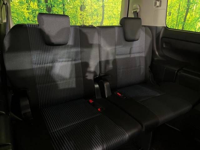 Toyota NOAH 2014-11 10705-9