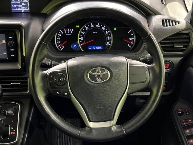 Toyota NOAH 2014-11 10705-11