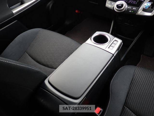Toyota PRIUS ALPHA 2019-02 322227-26