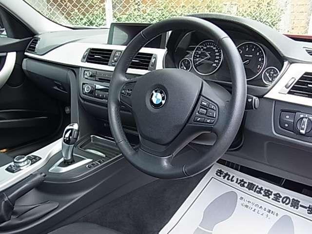 Bmw 3 SERIES 2013-02 23933-1