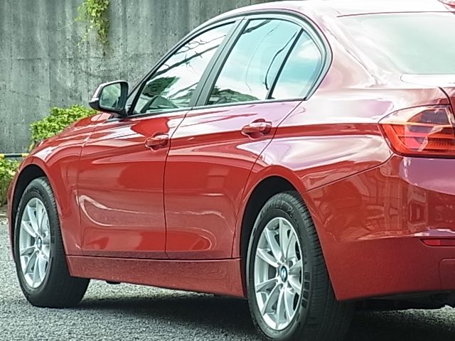 Bmw 3 SERIES 2013-02 23933-29