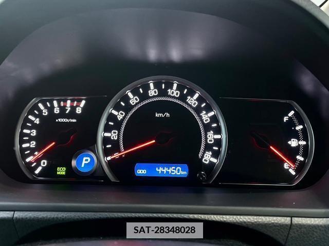Toyota VOXY 2017-11 370363-24