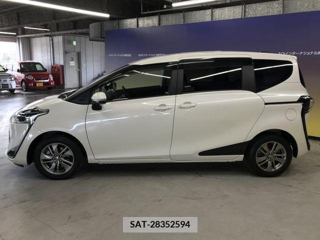 Toyota SIENTA 2018-11 285042-6
