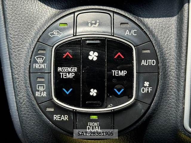 Toyota VOXY 2015-08 370295-27