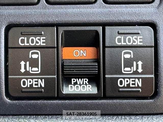 Toyota VOXY 2015-08 370295-5