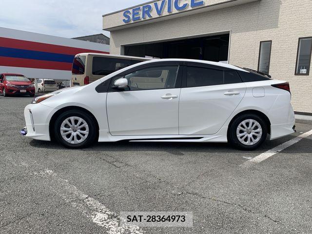 Toyota PRIUS 2019-07 322427-14