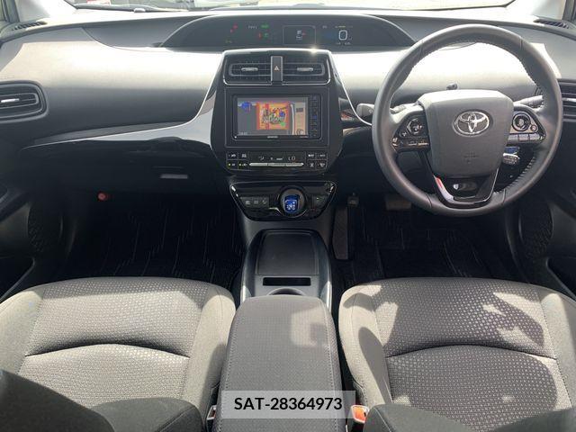 Toyota PRIUS 2019-07 322427-1