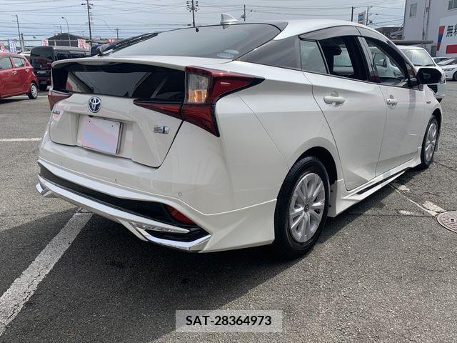 Toyota PRIUS 2019-07 322427-17