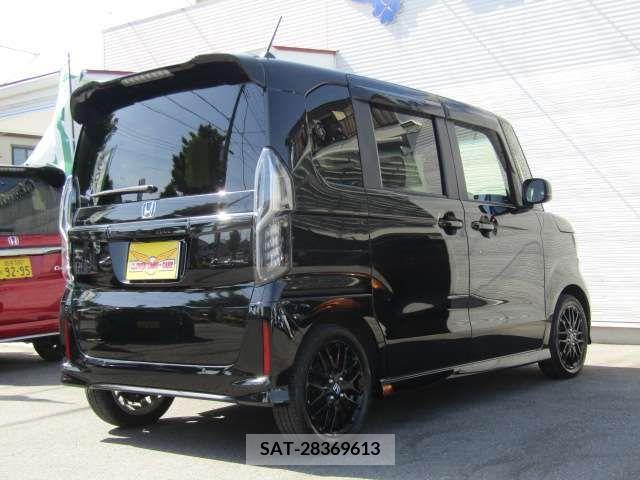 Honda N BOX CUSTOM 2022-01 278988-4