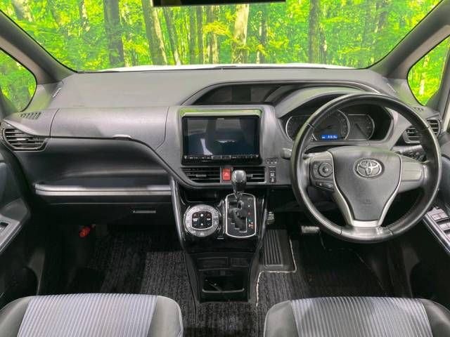 Toyota VOXY 2016-09 195594-1