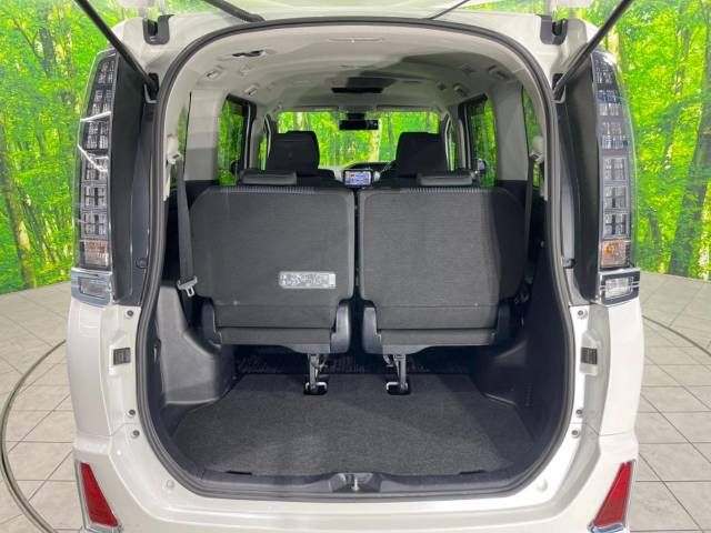 Toyota VOXY 2016-09 195594-13