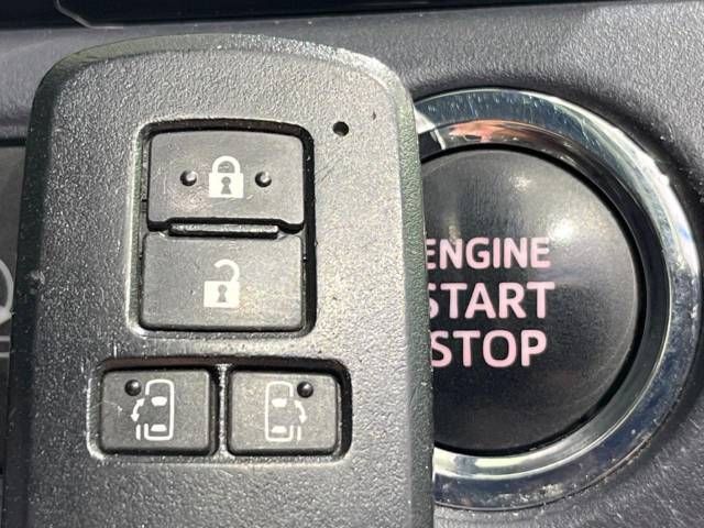Toyota VOXY 2016-09 195594-9