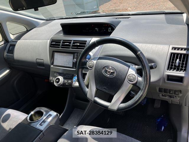 Toyota PRIUS ALPHA 2013-05 282438-2