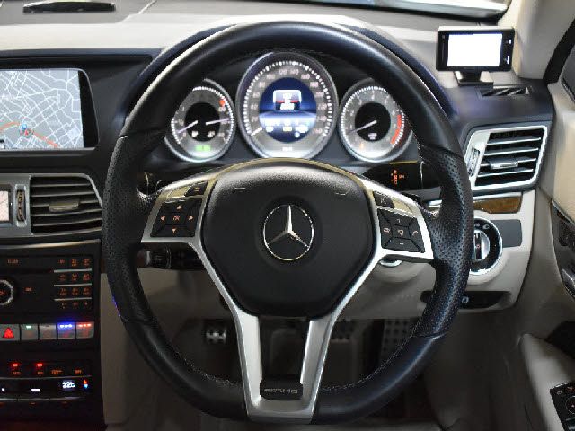 Mercedes Benz E-CLASS 2015-11 11580-15