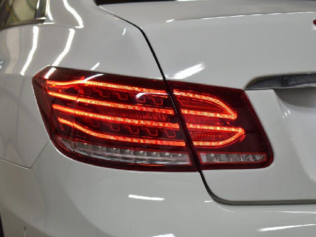 Mercedes Benz E-CLASS 2015-11 11580-26