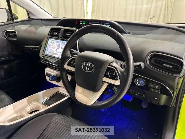 Toyota PRIUS 2016-12 373781-9