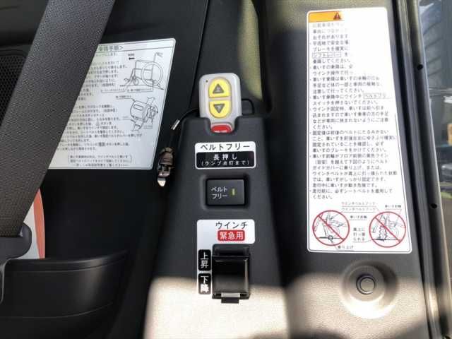 Daihatsu TANTO 2021-04 18146-3