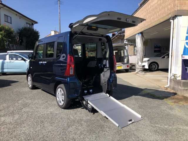 Daihatsu TANTO 2021-04 18146-0