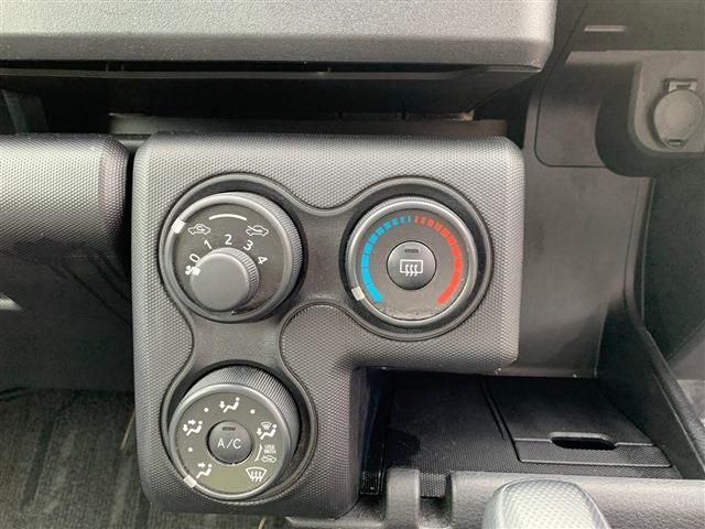 Toyota SUCCEED VAN 2017-10 194634-22