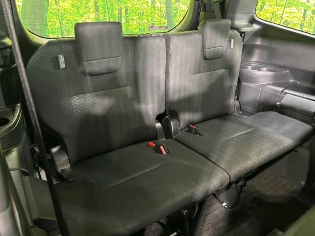 Toyota NOAH 2023-06 191778-10