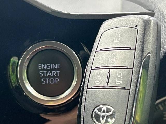 Toyota NOAH 2023-06 191778-7
