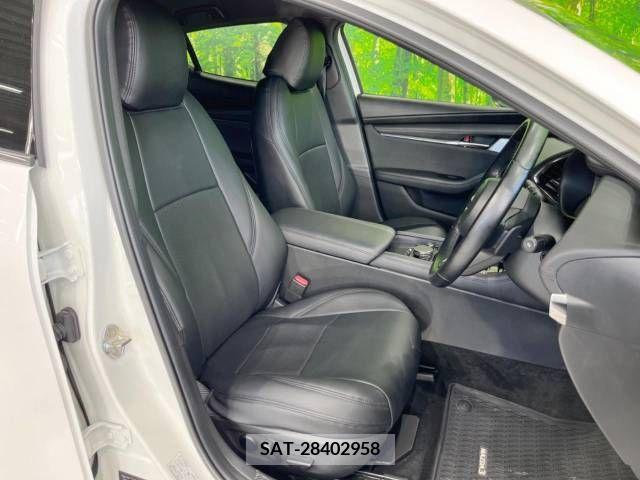 Mazda MAZDA3 2021-09 349371-8
