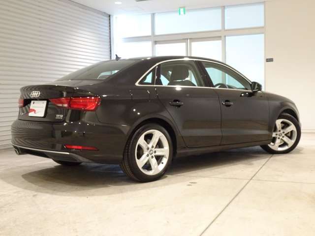 Audi A3 SEDAN 2018-03 184599-1