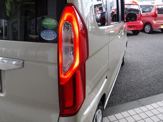 Honda N BOX 2019-02 18926-6