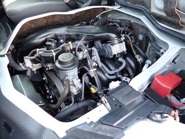Toyota REGIUSACE VAN 2016-08 24210-29
