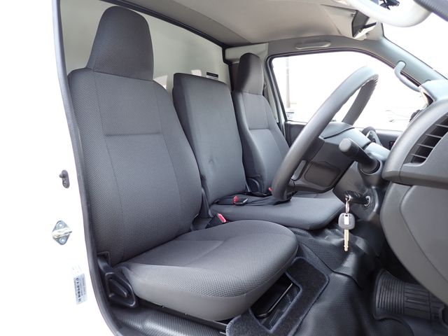 Toyota REGIUSACE VAN 2016-08 24210-16