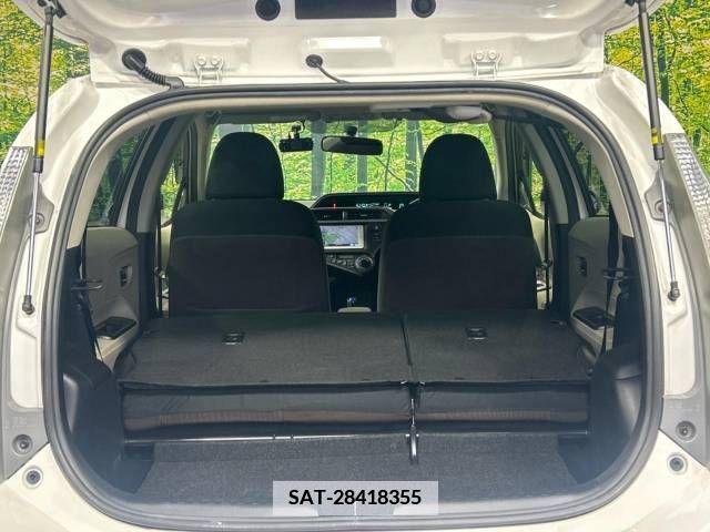 Toyota AQUA 2013-04 349882-10