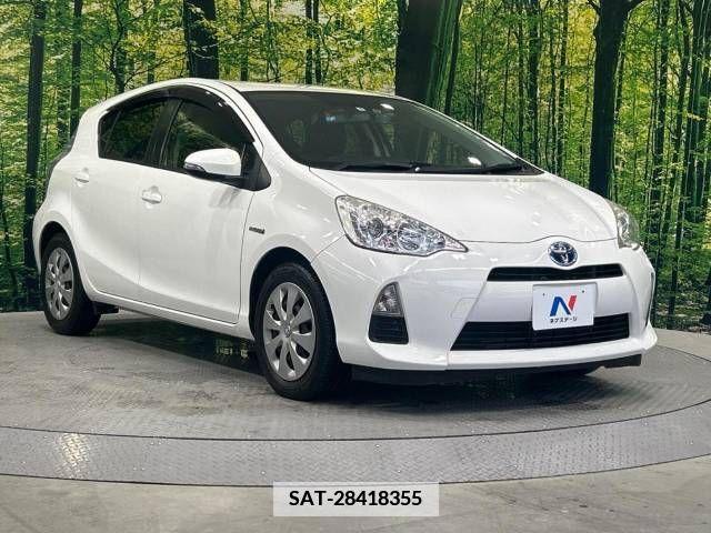 Toyota AQUA 2013-04 349882-16