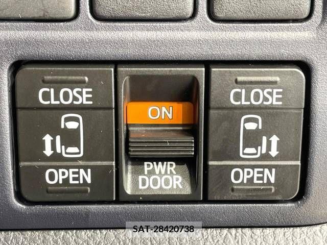 Toyota VOXY 2015-04 375497-2