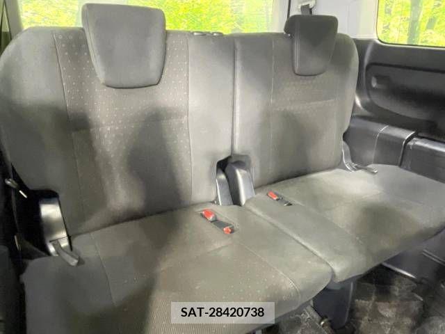 Toyota VOXY 2015-04 375497-10