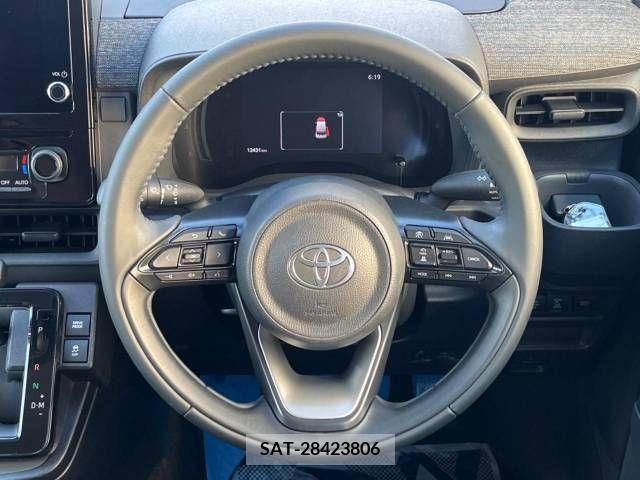 Toyota SIENTA 2023-02 368158-11