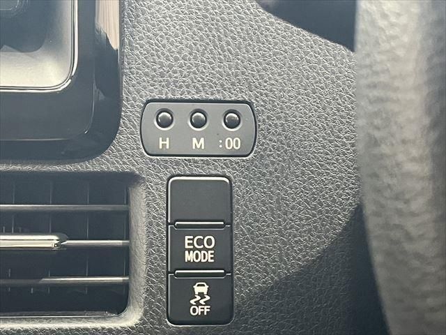 Toyota VOXY 2016-11 13209-28
