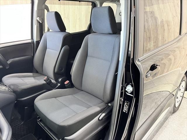 Toyota VOXY 2016-11 13209-20
