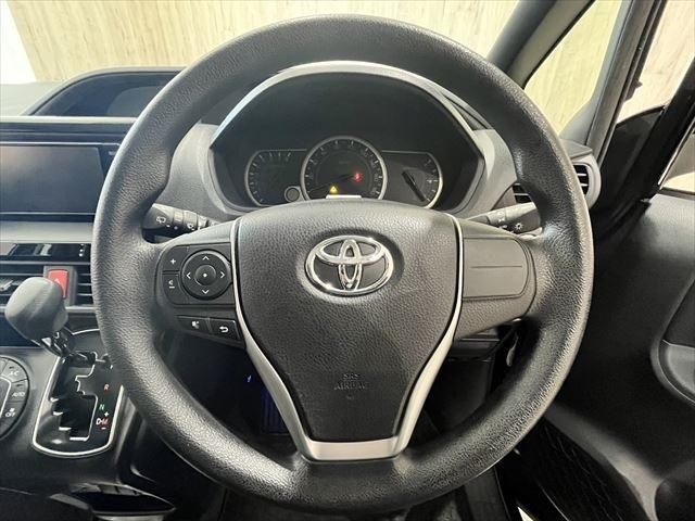 Toyota VOXY 2016-11 13209-16