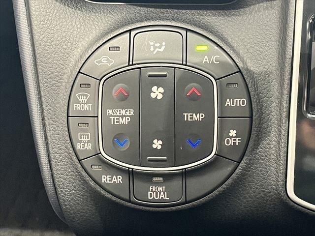Toyota VOXY 2016-11 13209-27
