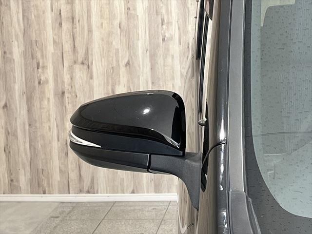 Toyota VOXY 2016-11 13209-11