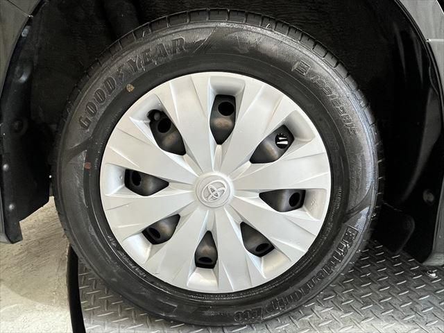 Toyota VOXY 2016-11 13209-15