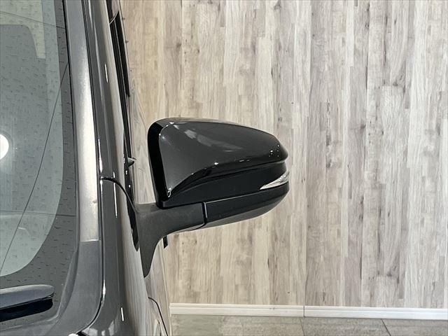 Toyota VOXY 2016-11 13209-10